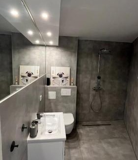 Stadtbezirk 3 Apartment | Zentrales und renoviertes Apartment nähe Medienhafen mit Balkon