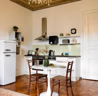 Lend Apartment | Zentrales und stilvolles Apartment mit Schlossbergblick und Parkplatz