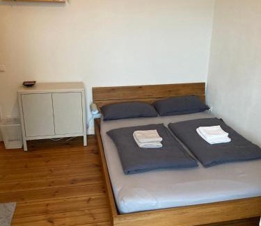 Schanzenviertel House | Zentrales Zimmer mit eigenem Balkon
