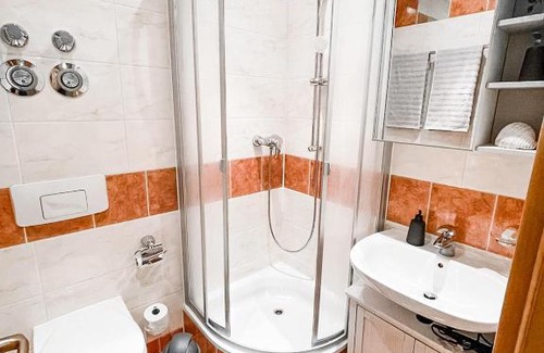 Chemnitz Apartment | Zentrum, 4Personen, privater Parkplatz, WiFi, modern, ruhig