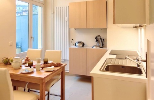 Tempelhof Apartment | Zentrumsnah und Trotzdem im Grünen Eingerahmt von Zwei Großzügigen Parkanlagen