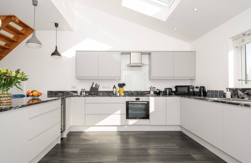 Helston Cottage | Zephyr