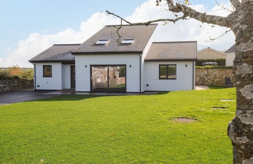 Helston Cottage | Zephyr