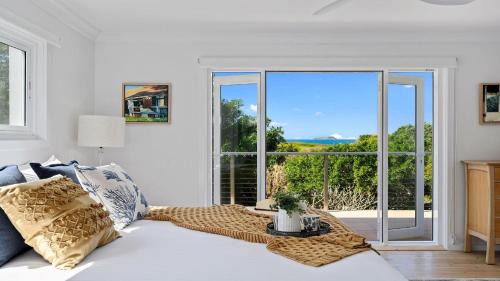 Sapphire Beach House | Zephyr on Sapphire - Stunning private property on absolute beachfront
