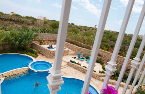 Qala Apartment | Zerniq, Misrah Simar. Luxury Apartment with Pool In Qala, Gozo