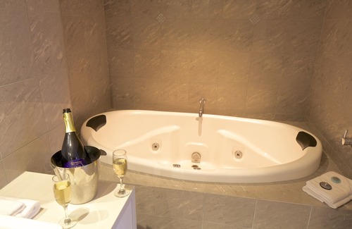 Sullivan's Cove Hotel | Zero Davey Boutique Hotel