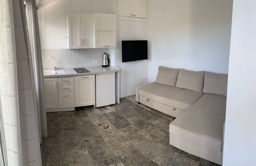Bozcaada Hotel | Zeytinlibahçe Konukevi