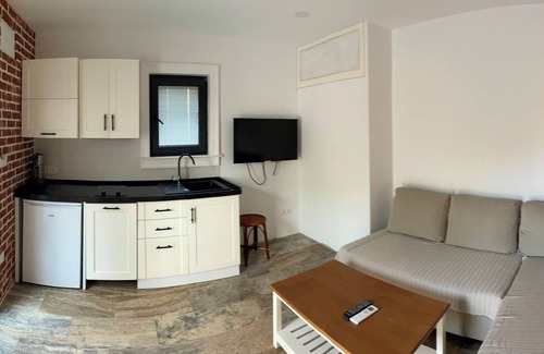 Bozcaada Hotel | Zeytinlibahçe Konukevi