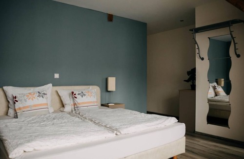 Wachenheim an der Weinstrasse Bed & Breakfast | Zimmer2 - Altstadt-residenz