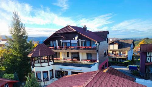 Rotensol House | Zi16 Familienzimmer mit Balkon und schönen Fernblick