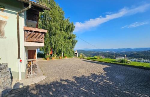 Bostanj Apartment | zidanica Bunderšek
