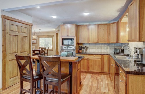 Breckenridge House | Ziggy Bear Lodge: 3 BR, 2.5 BA House in Breckenridge, Sleeps 8