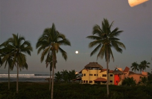 Saladita House | Zihautanejo Area, Playa La Saladita, Beach Front House