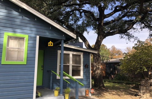 Barton Heights House | Zilker Cottage in The Heart of It All!