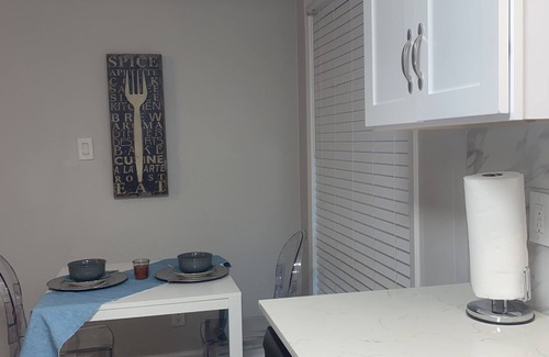 Zilker Apartment | Zilker Getaway w/PRIVATE GARAGE