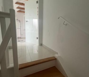 Am Waldfriedhof Apartment | Zimmer im Haus nahe Ubahn