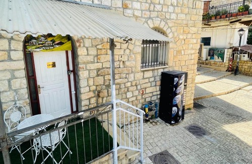 Safed Old City Cabin | Zimmer in old City