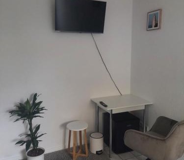 Bad Oeynhausen Apartment | Zimmer mit eigenem Bad und eigenem Eingang