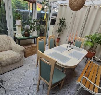 Rudow House | Zimmer mit optimaler Verkehrsanbindung und vielen Extras in Berlin-Rudow