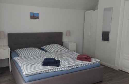 Neumuenster House | Zimmervermietung B&B