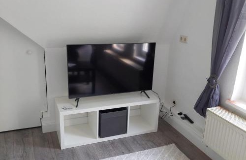 Neumuenster House | Zimmervermietung B&B
