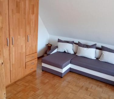 Dollbergen Apartment | Zimmervermietung Weitblick