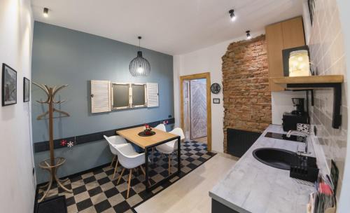 Brasov Old Town Apartment | Zinne Apartments