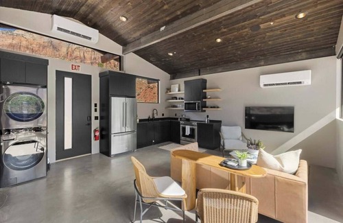 Zion National Park South Entrance Apartment | Zion Loft Luxury | Unit 3
