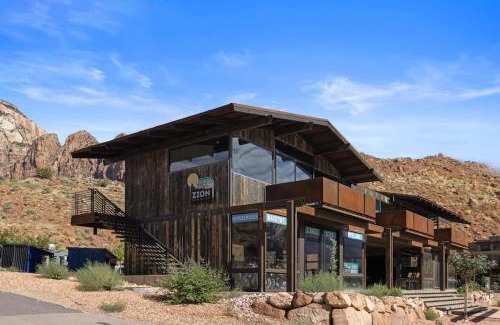Zion National Park South Entrance Apartment | Zion Luxury Loft Unit 3