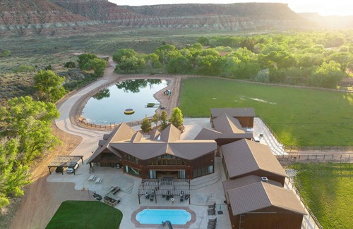Zion National Park South Entrance House | Zion Red Rock Oasis.
