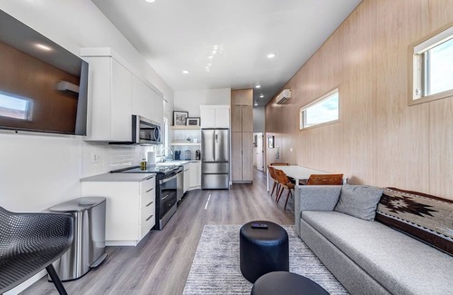 Virgin House | Zion Retreat: ADA-Friendly Tiny Home w/King Bed, Full Kitchen & Kids Loft #18