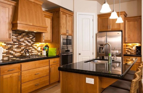 Washington House | Zion's Gate - Newly furnished & near Zion