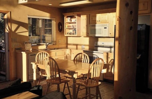 Zion National Park East Entrance Cabin | Zion Views-Sunrise Lodge +Resort Access