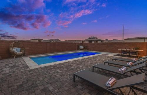 Hurricane House | Zion Village Private Poolside Home