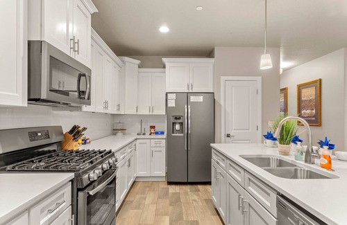 Hurricane House | Zion Village Resort 2065 | Private Hot Tub, Putting Green, and Resort Amenities