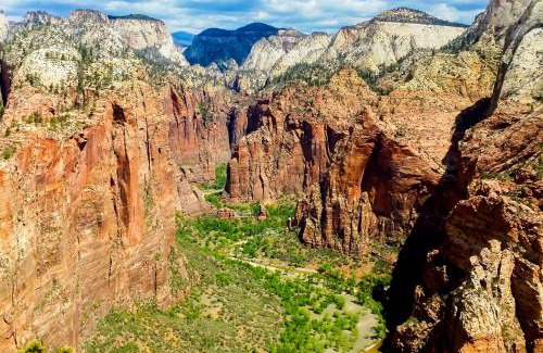 Sienna Hills House | Zions Desert Star