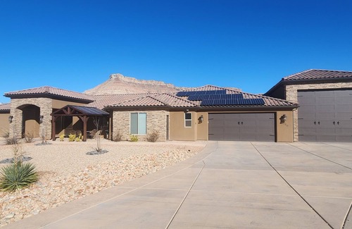 Virgin House | "Zions Gateway Casita" 14 Miles from Entrance of Zion National Park.