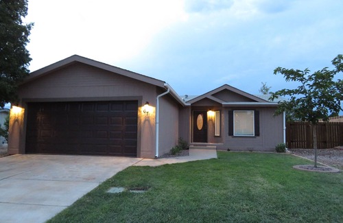 La Verkin House | ★Zions Gateway Retreat ★Family Friendly!★ Enjoy your stay 3/2 ★ 20 min from Zion
