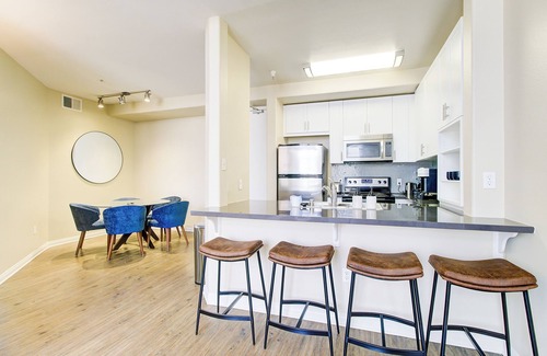 Marina del Rey Apartment | Zircon Zen - Quiet retreat 2BR Pool, Jacuzzi Marina