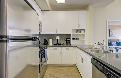 Marina del Rey Apartment | Zircon Zen - Quiet retreat 2BR Pool, Jacuzzi Marina