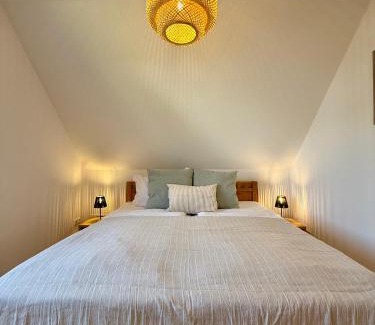 Koetz Apartment | ZK Living Ferienwohnung OG