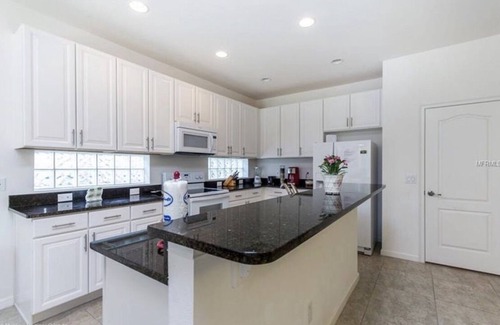 Loughman House | Zo Enterprize in Solterra Resort, Saltwater Pool, Spacious 6br 5 bath