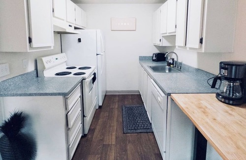 Corvallis Apartment | Zodiac Retreat; sauna and gym