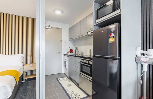 Auckland Central Business District Apartment | Zodiak Stays: Cozy CBD 2BR Near Top Dining Spots