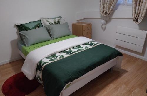 Savigny-sur-Orge Apartment | Zoe 3 Chambres d'hôtes