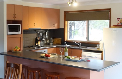 Megalong Valley House | Zoellas Megalong Valley. Secluded haven for family & friends. Abundant wildlife.
