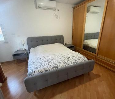 Kiryat Moshe Apartment | Zohar House