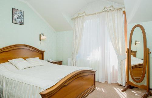 Serednye Hotel | Zolota Gora Hotel-Rancho
