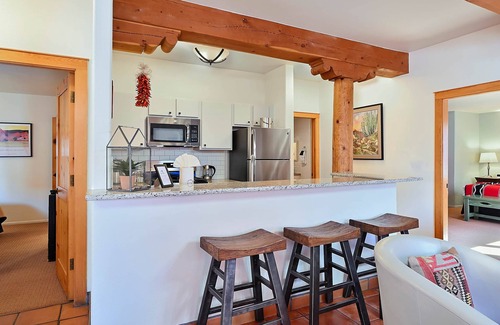 Downtown Santa Fe Villa | Zona Rosa 74, Santa Cristobal