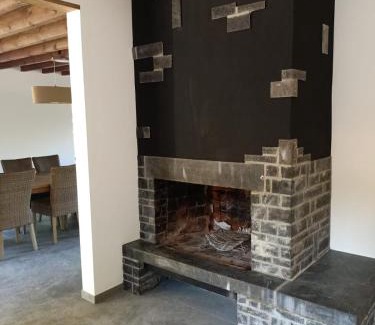 Waulsort House | Zonga Chalet Catan